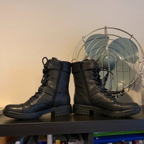 Nearly New (Only Worn Once) G by Guess Edgy-Inspired Granted Lace-Up Combat Boot - Picture 8 of 16